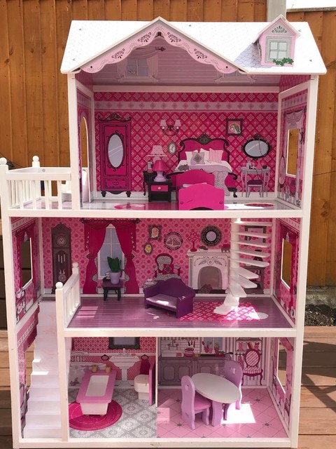 isabelles dollhouse
